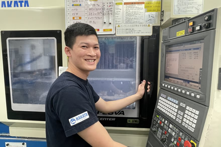 製造管理課・マシニングセンター担当